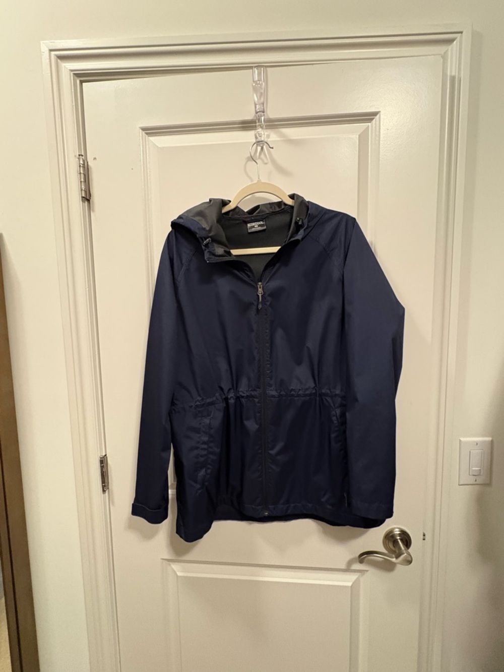 32°Cool Navy Hooded Jacket